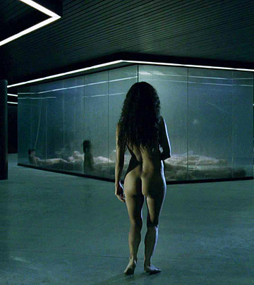 Thandie Newton nude butt