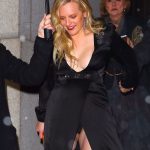 The Handmaid’s Tale Star Elisabeth Moss Great Cleavage And Upskirt Photos