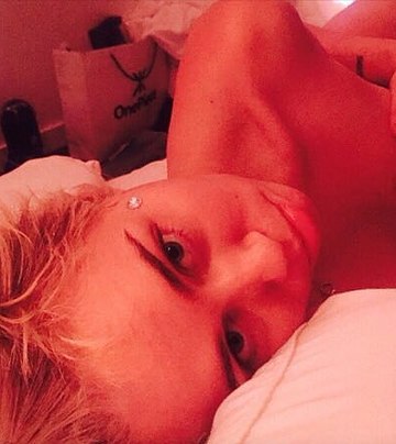 Miley Cyrus drunk nude