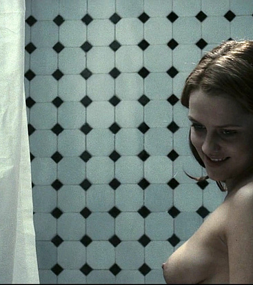 Teresa Palmer nipples