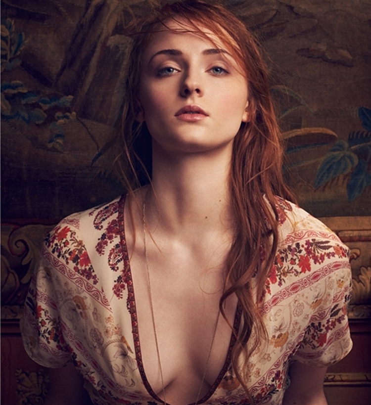 Sophie Turner nude