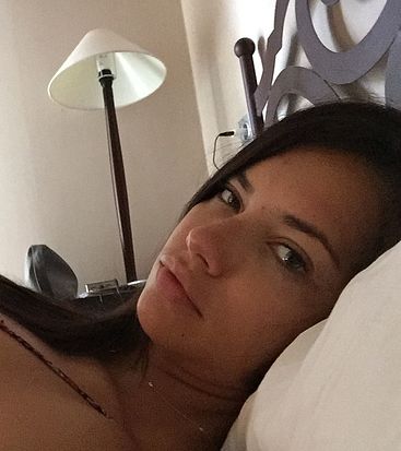Adriana Lima leaked icloud selfie