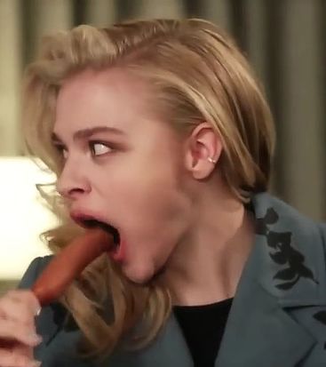 Chloe Grace Moretz blowjob