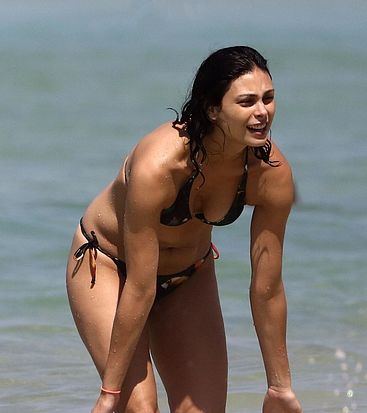 Morena Baccarin bikini tits