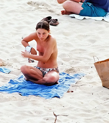 Natalie Portman topless bikini