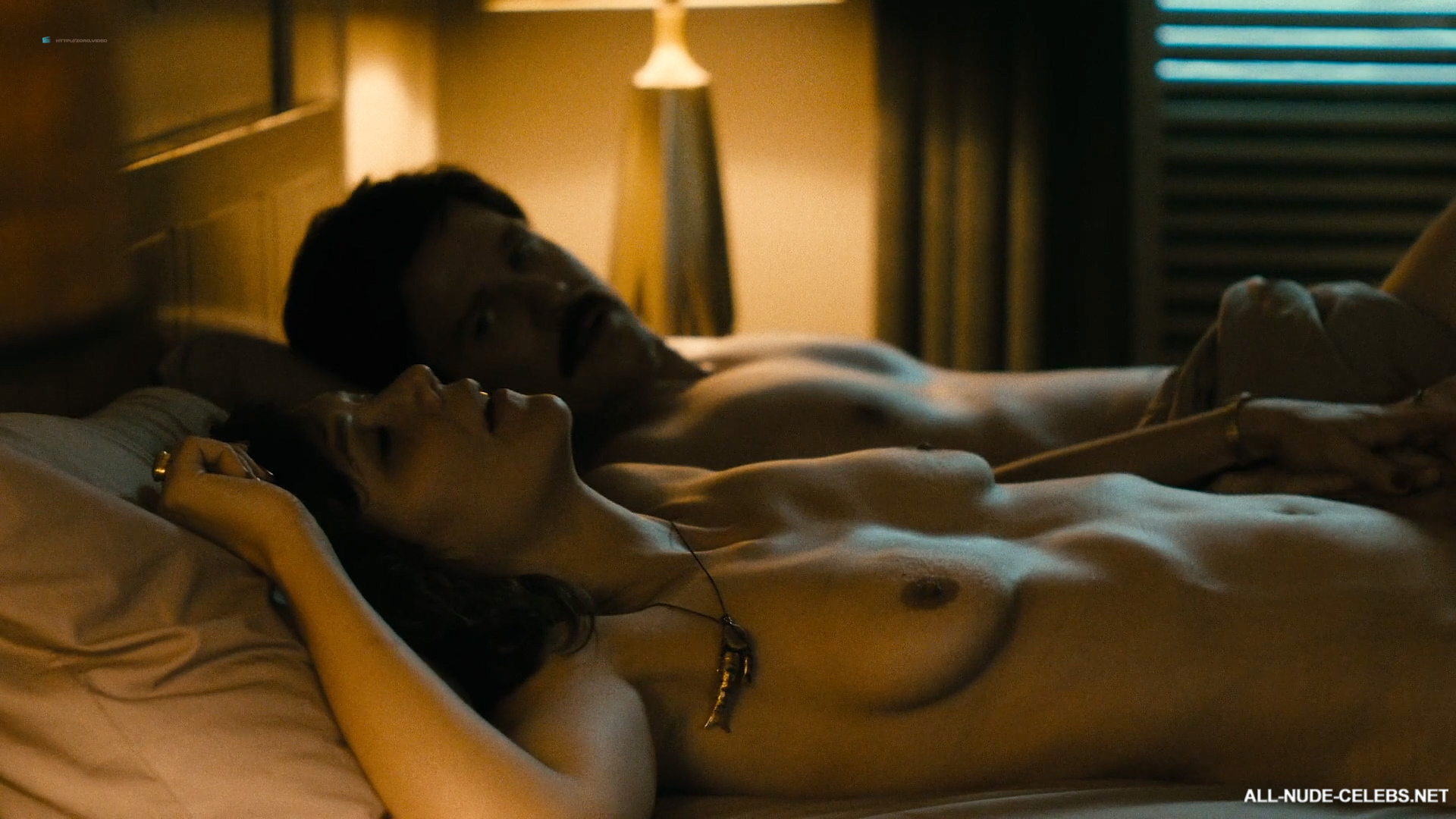 Maggie Gyllenhaal pussy and sex scenes.