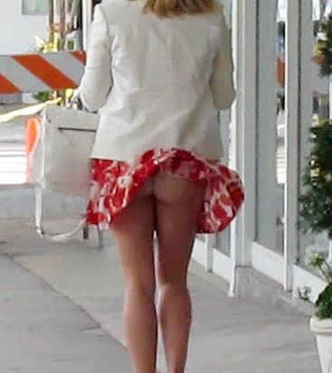 Reese Witherspoon ass upskirt