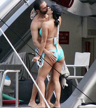 Eva Longoria oops pussy