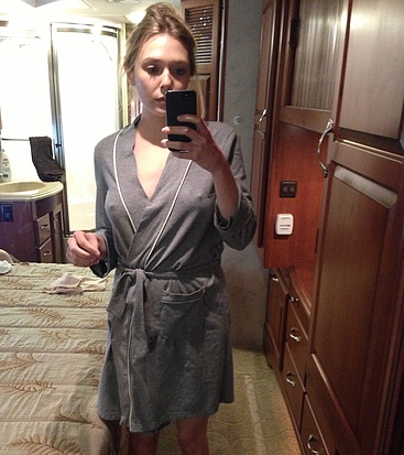 Elizabeth Olsen nude selfie