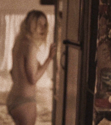 Dakota Fanning topless scenes