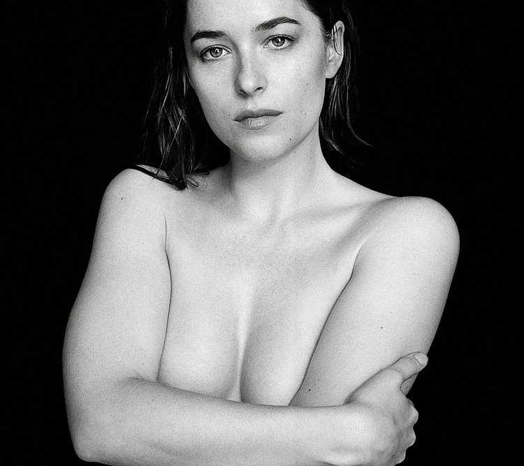 Dakota Johnson nude topless