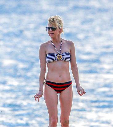 Anna Faris bikini