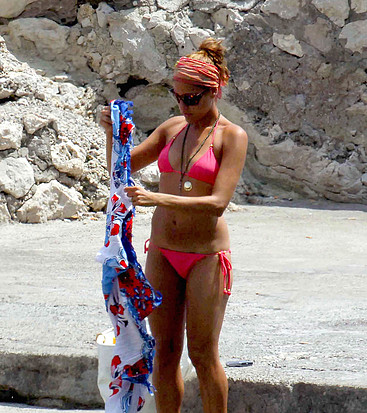 Eva Mendes cameltoe bikini