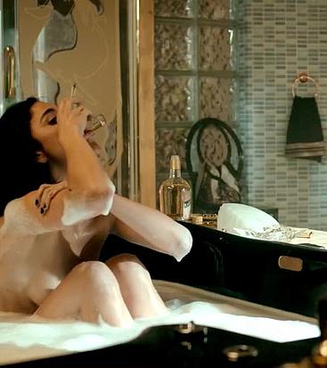 Alice Braga sexy movie scenes