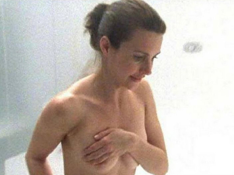 Kristin Davis nude leaked sex tape.
