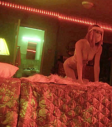 Alexandra Daddario frontal nude video