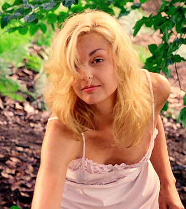 Ashley Judd boobs movie