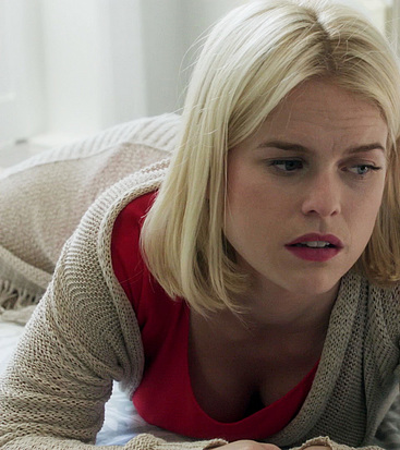 Alice Eve cleavage