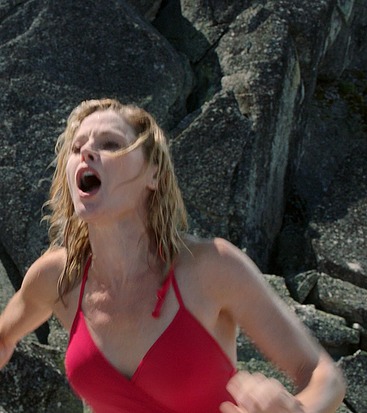 Julie Bowen bikini movie scenes