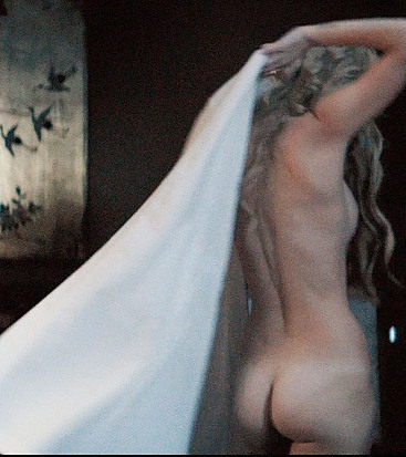 Samara Weaving naked scenes