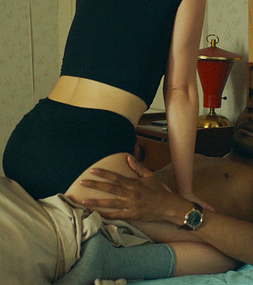 Zoey Deutch sex tape