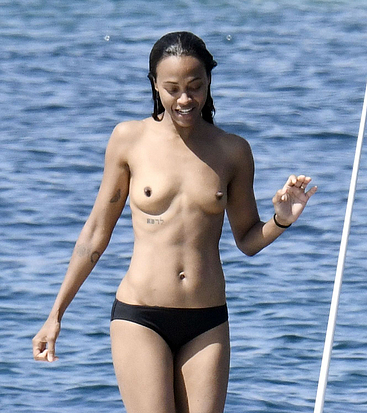 Zoe Saldana oops