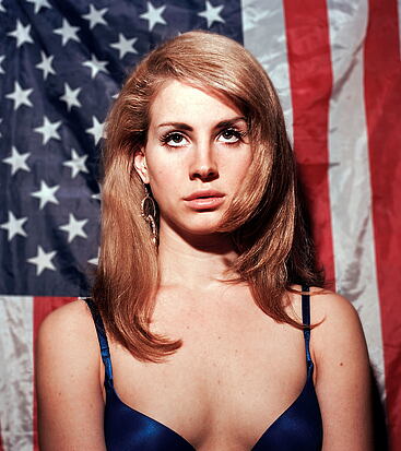 Lana Del Rey topless photos