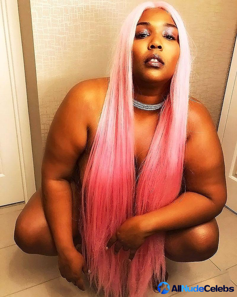 Lizzo naked and sexy photos.