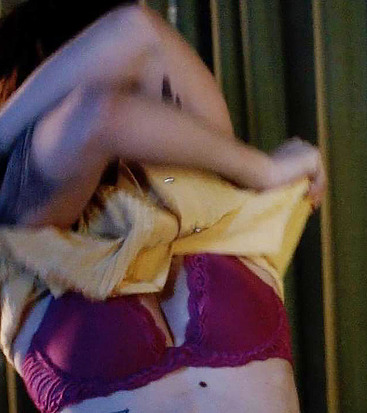 Valorie Curry topless