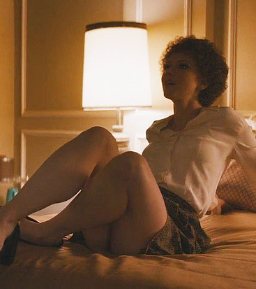 Valorie Curry upskirt