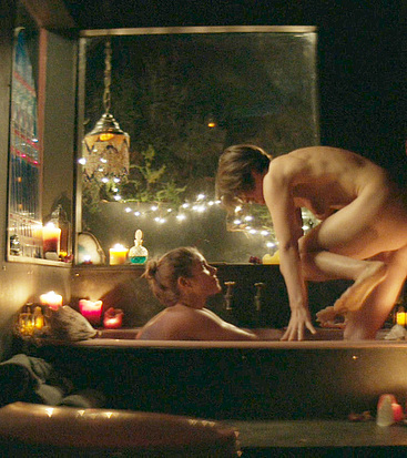 Emily Bett Rickards naked