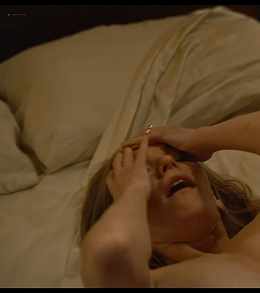 Betty Gilpin naked boobs