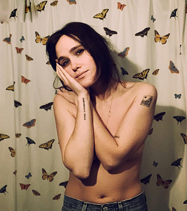 Eden Brolin topless selfie