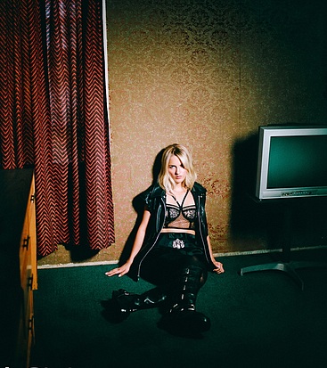Mckenna Grace sexy and erotic pics