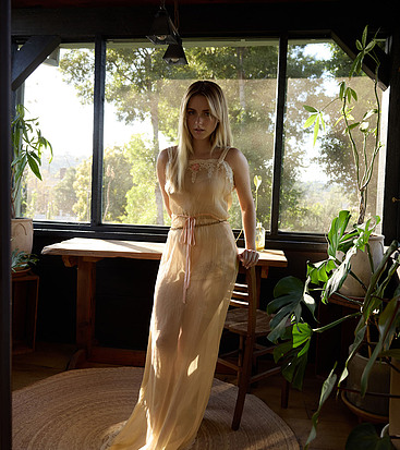 Mckenna Grace sexy and erotic pics