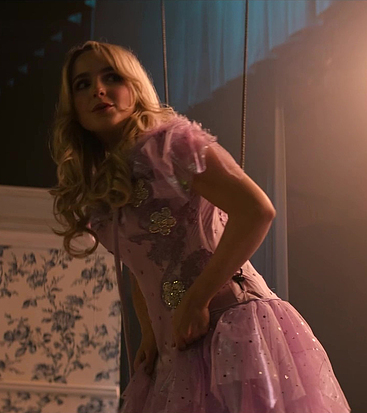 Mckenna Grace nude and sexy scenes