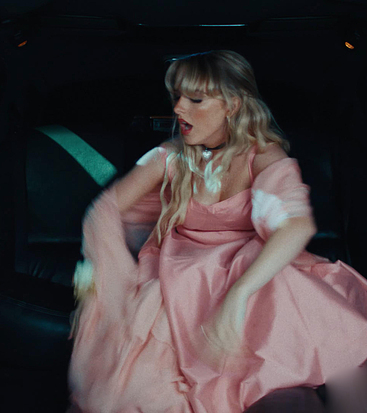 Mckenna Grace nude and sexy scenes