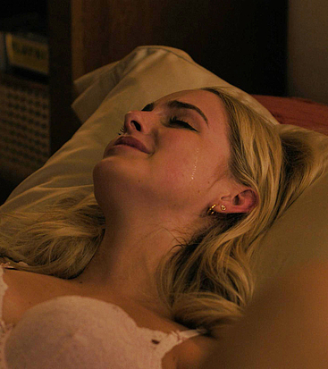 Mckenna Grace nude and sexy scenes