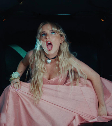 Mckenna Grace nude and sexy scenes